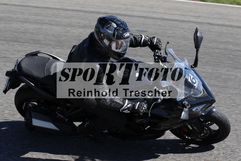 /Archiv-2025/48 25.08.2025 Cornu Master School ADR/gruen-vert/6